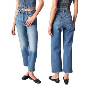 LEVI’S Women’s Ribcage Straight Ankle Jean | Medium Wash | Size 33